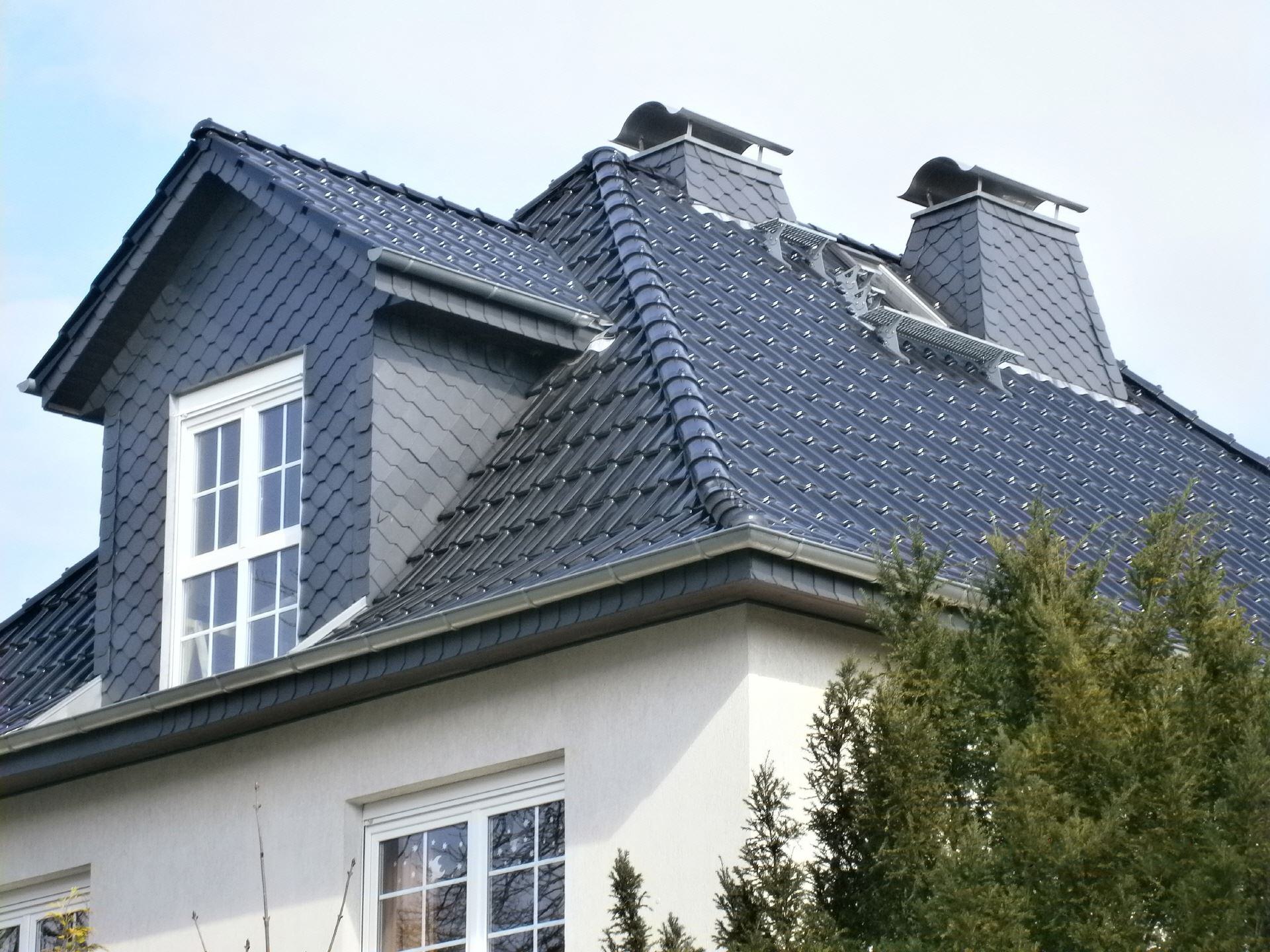 Schwarze Dachsteine